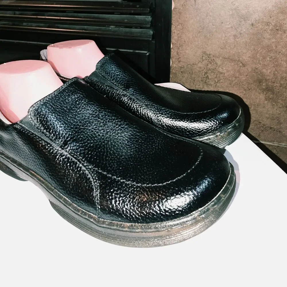 Dr. Martens Sz 11 Forster Black  Leather Slip-On Casual Career Church Loafers